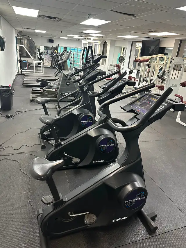 Commercial-Grade Used Gym Equipment for Sale – Startup Gym / Per in Exercise Equipment in City of Toronto - Image 5