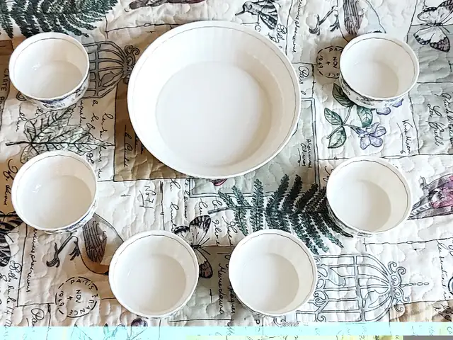 Mittal Fine Bone China Set in Kitchen & Dining Wares in Mississauga / Peel Region - Image 3