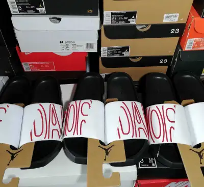 AIR JORDAN DNA SANDAL WOMEN'S SIZE 8 BRAND NEW *Check out my other ads all shoes@Clothes Nike_Jordan...