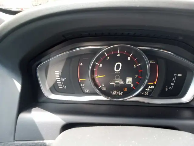 2017 VOLVO XC60 T5 - 125,000KM *mint; certified; private sale* in Cars & Trucks in Oakville / Halton Region - Image 8