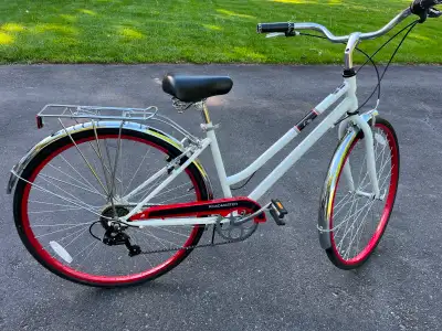 Roadmaster City Hybrid 7 Speed Retro Bicycle, View more