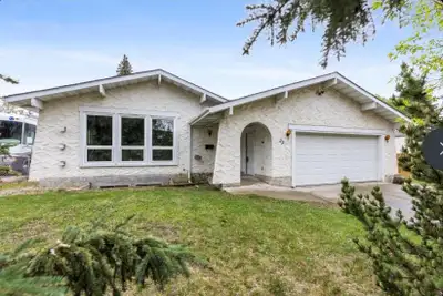 Beautiful Main Floor Suite for Rent – 3 Bedroom – St Albert