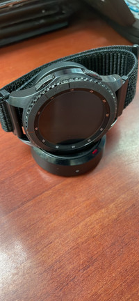 Samsung smart watch frontier S3