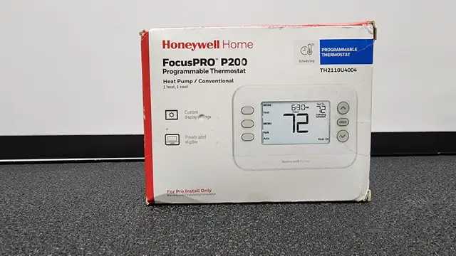 Honeywell FocusPRO P200 TH2110U4004 Programmable Thermostat