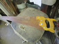 OLD DISSTON HAND SAW CARPENTERS WOODWORKING TOOL $10.
