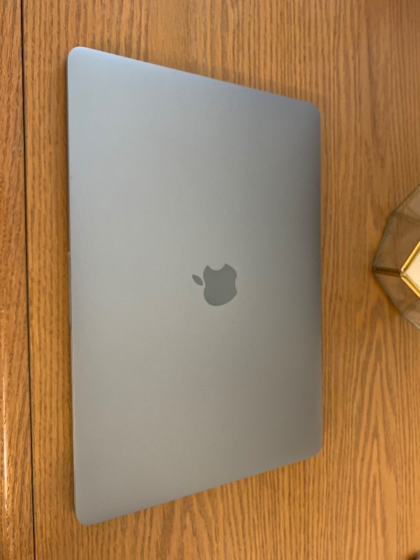 2020 MacBook Pro 13" 16GB Ram Laptops Winnipeg Kijiji