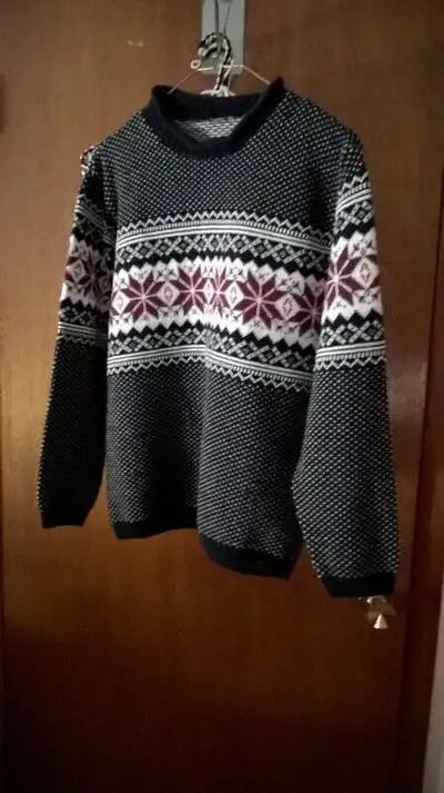 Womans winter sweater, View more