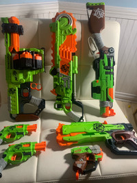 Nerf ZOMBIESTRIKE set *WORKING WITH BULLETS*