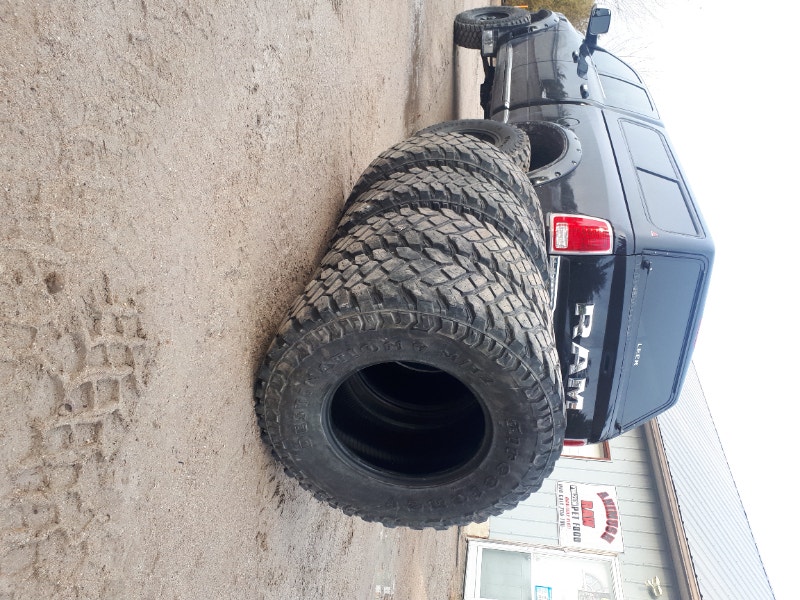 35x12.5r17 tires Tires & Rims Barrie Kijiji