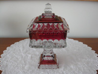 STUNNING 1940s INDIANA GLASS CO. COVERED PEDESTAL COMPOTE DISH