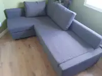 Grey Ikea sofa/Sofa gris du Ikea