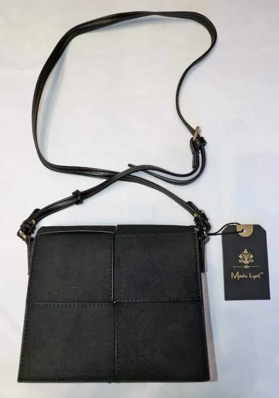 Smart BNWT Black Moda Lena Vegan Leather Crossbody Bag! in Women's - Bags & Wallets in London - Image 2