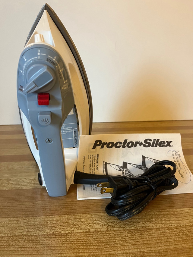 Ironing Board & Cover with Pad —- Steam Iron (Proctor Silex) in Irons & Garment Steamers in Mississauga / Peel Region - Image 2