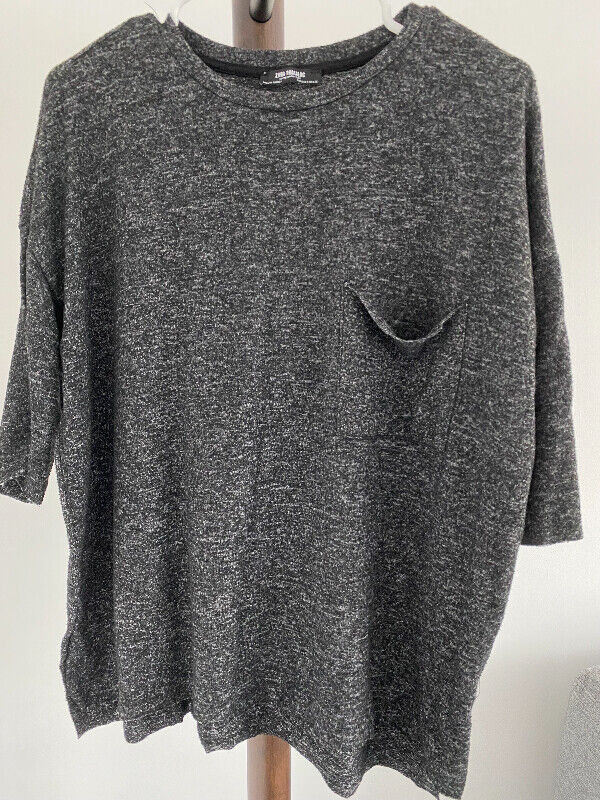 Women sweatshirt / sweater (various selections) in Women's - Tops & Outerwear in Markham / York Region - Image 3