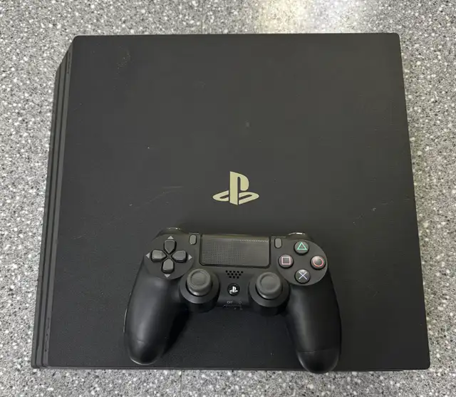 PS4 PRO 1TB System w Black Controller in Sony Playstation 4 in Oshawa / Durham Region - Image 5