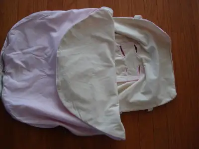 JJ Cole bundleme (pink) like new condition, View more