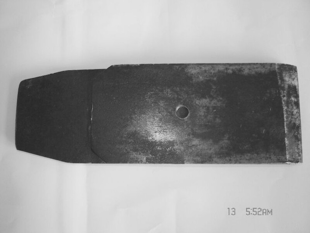 Antique Wood Plane Iron Cutter Blade & Chip Breaker 2 1/2" in Hand Tools in City of Toronto - Image 2