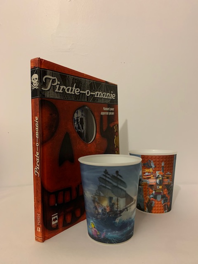 PIRATES, CORSAIRES - LIVRE + DOCUMENT DÉPLIABLE + GOBELETS, View more