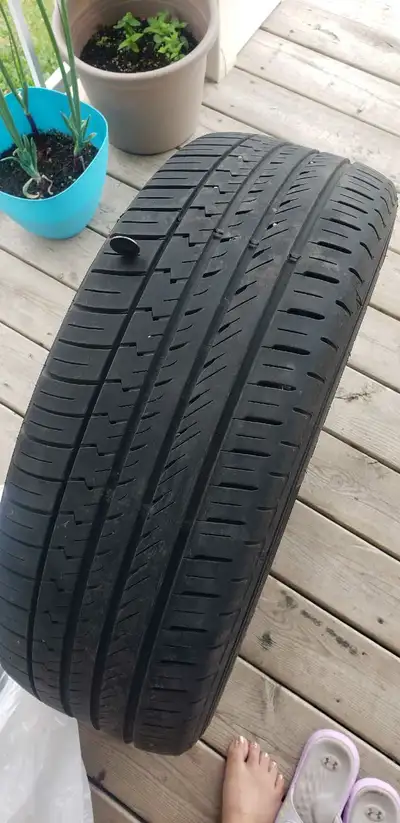 For sale is a Sumitomo HTR Enhance C/X all-season tire, size 235/65R17 104H, in excellent condition....