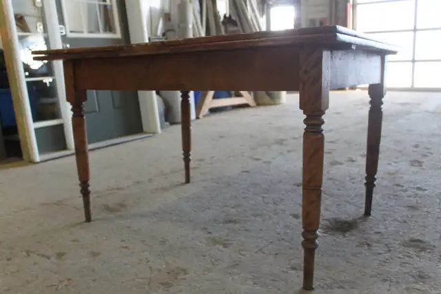 Butterfly Table in Dining Tables & Sets in Kitchener / Waterloo - Image 5