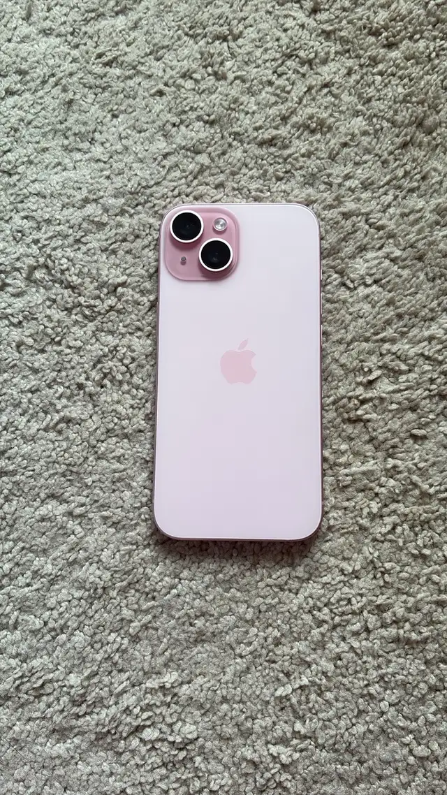 IPhone 15  in Cell Phones in Regina - Image 4
