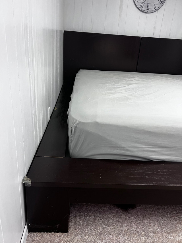 King size head board and bed frame  in Beds & Mattresses in Markham / York Region - Image 3