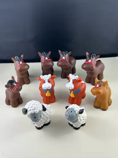 Fisher Price Little People Farm Animals Lot. Horses, Cows & Sheep bin53