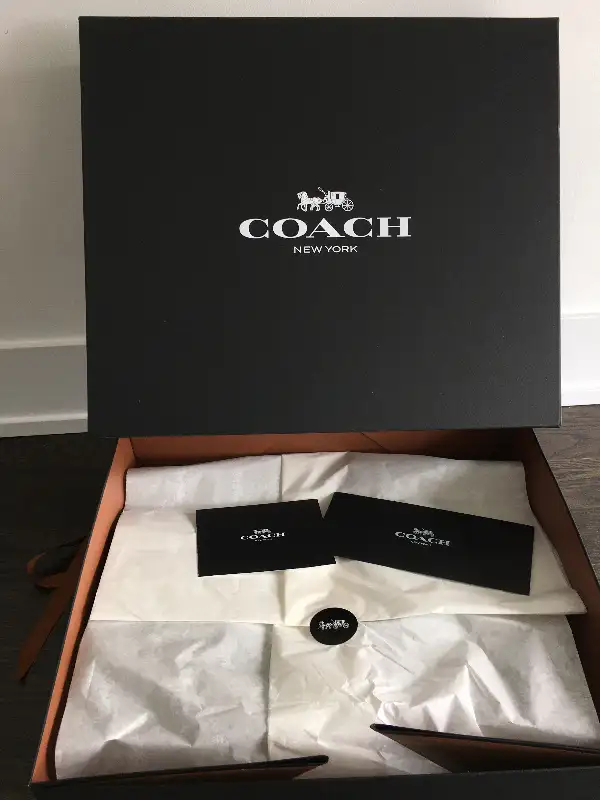 Coach Woman Varsity Jacket in Women's - Tops & Outerwear in Markham / York Region - Image 7