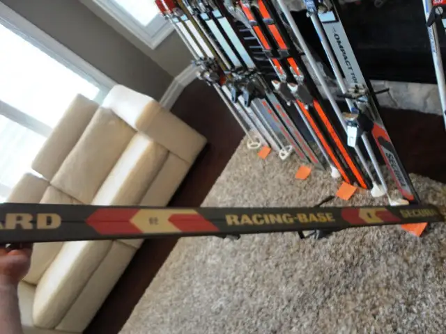 2 pairs of Downhill Skis Great for sleighs or wall hangers in Ski in Kitchener / Waterloo - Image 7