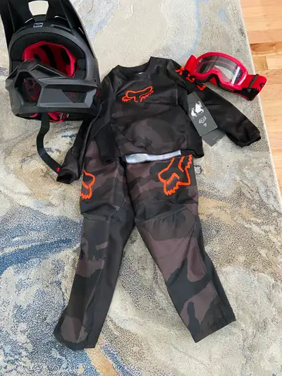 BRAND NEW "FOX" KIDS/YOUTH OFF ROAD GEAR AND CLOTHES, View more