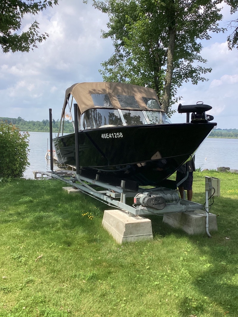2004 16.9ft. Legend and trailer to trade for pontoon boat Powerboats