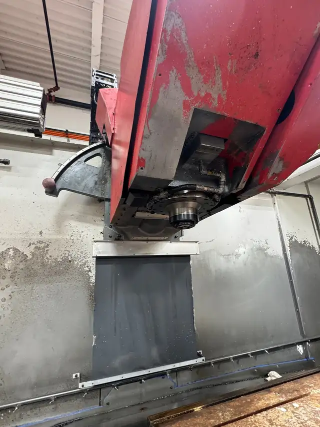 Cincinnati V5-3000 - Centre usinage vertical CNC 5 axes in Other in Drummondville - Image 4