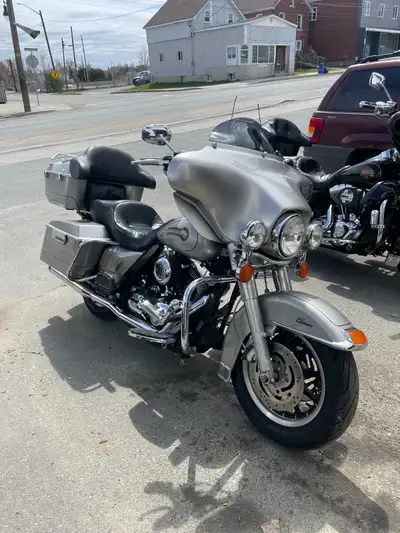 2007 Harley Davidson Electric glide, classic, has Reinhardt true duel exhaust, K&N air filter, an a...