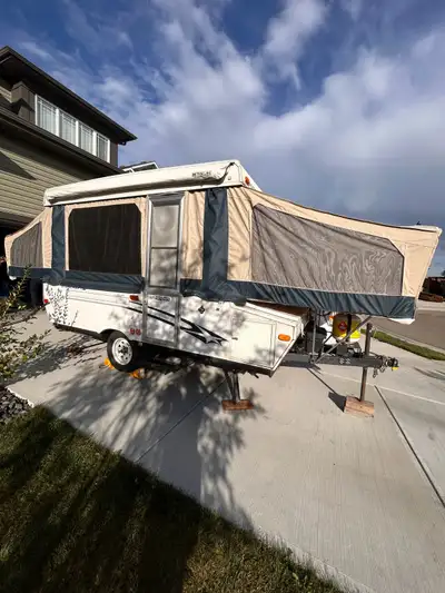 2009 2102 starcraft tent trailer! End of season deal!! Pros: Furnace, fridge and water pump all work...