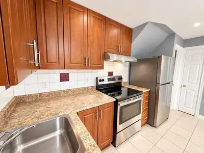 400 sq ft 1 bed 1 bath apartment. Utilities and Wi-Fi included. Shared Washer and dryer on weekends....