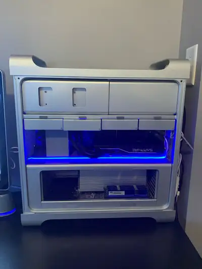 Mac Pro 2010, View more