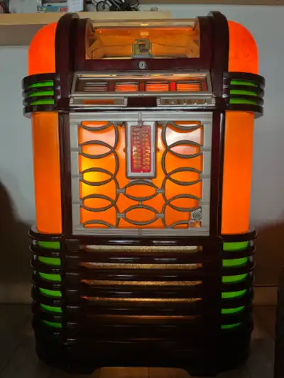 $4000. FIRM. A perfect Original ART DECO limited production example Rock-ola, Catalin Plastic’s, Per...