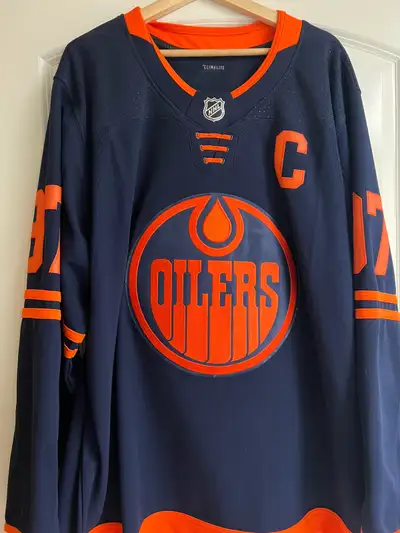 Edmonton Oilers “McDavid” alternate jersey, View more