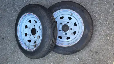 2 trailer wheels Calls only 905 9287177