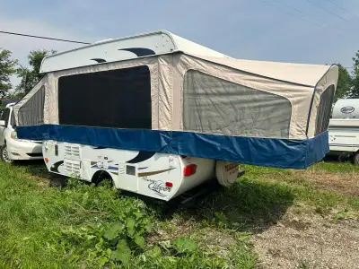 For Sale: 2011 Tent Trailer – Dual Power: Gas & Electricity Enjoy the best of camping with this vers...