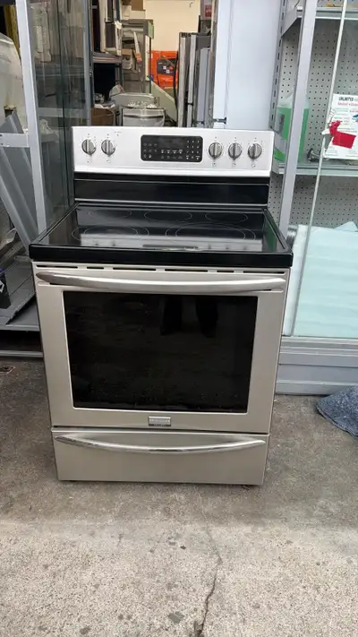  BUMPER DEAL – Frigidaire Gallery 30” SS Stove, View more