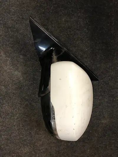We have a used set of 2014 Land Rover Range Rover Sport Mirrors, white in colour. Power, (power fold...