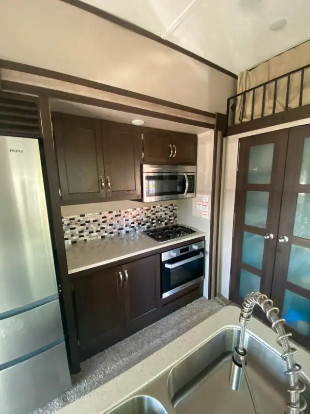 2020 Keystone RV Residence 40 LOFT in Park Models in Kawartha Lakes - Image 7