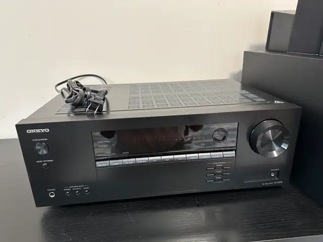 Onkyo HT-S3910 5.1 Surround Sound, Dolby Atmos and DTS:X, 4K in Stereo Systems & Home Theatre in Markham / York Region - Image 4