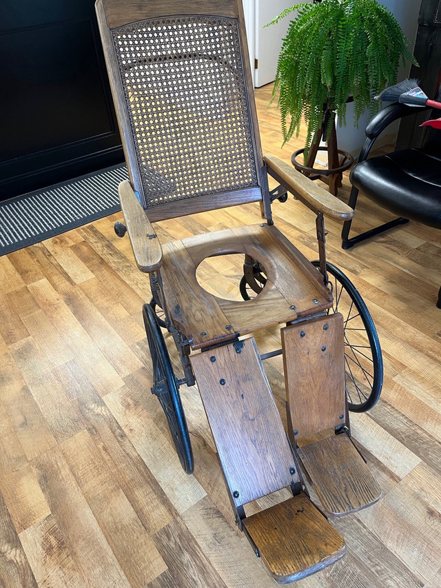 Antique Wheelchair - Gendron Wheel Company in Other in Markham / York Region - Image 2