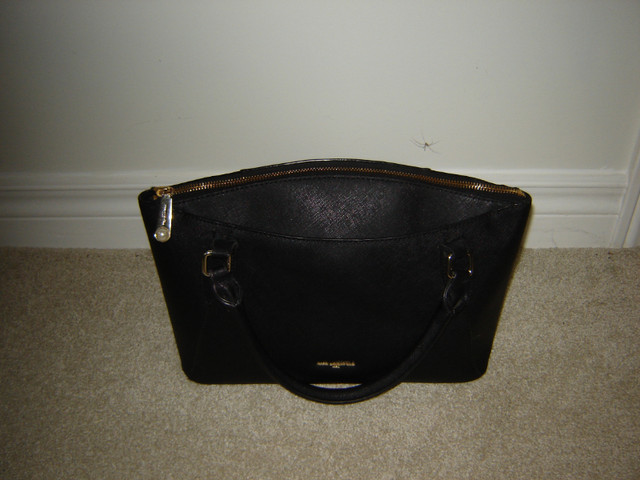 Black Purse With Shoulder Strap in Women's - Bags & Wallets in St. Catharines - Image 3