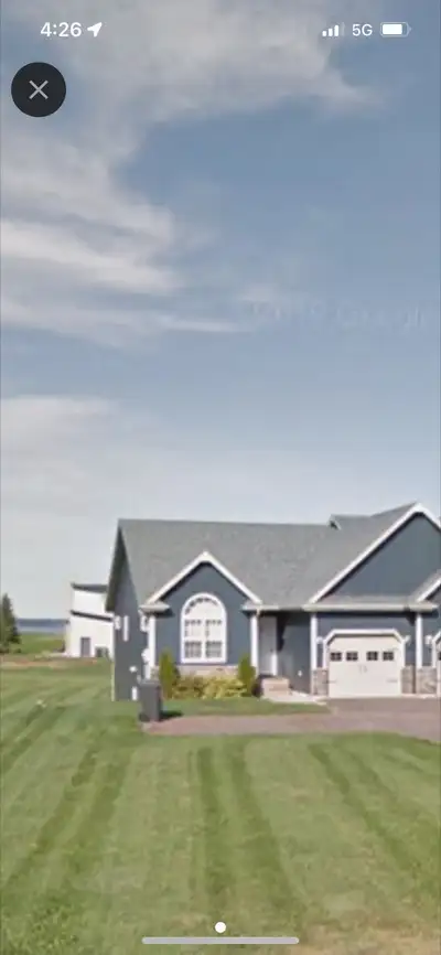 Beautiful 1/2 duplex for rent in New Dominion Open concept kitchen, dining and living room 2 bedroom...