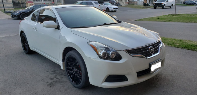 2013 Nissan Altima Coupe 2.5S fully loaded in Cars & Trucks in City of Toronto - Image 2