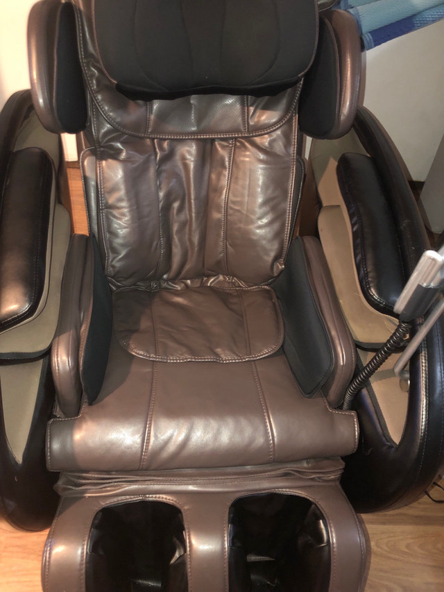 Massage Chair in Chairs & Recliners in Abbotsford