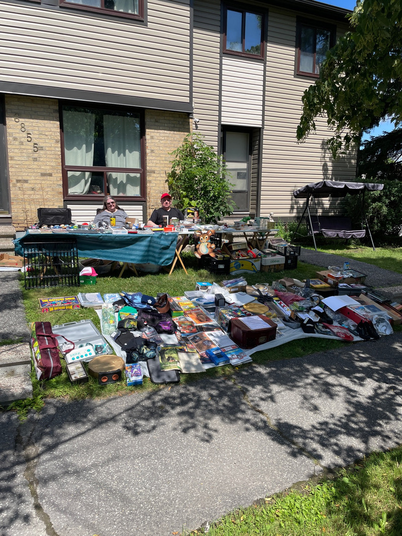 Garage Sale 6855 Bilberry Dr | Garage Sales | Ottawa | Kijiji